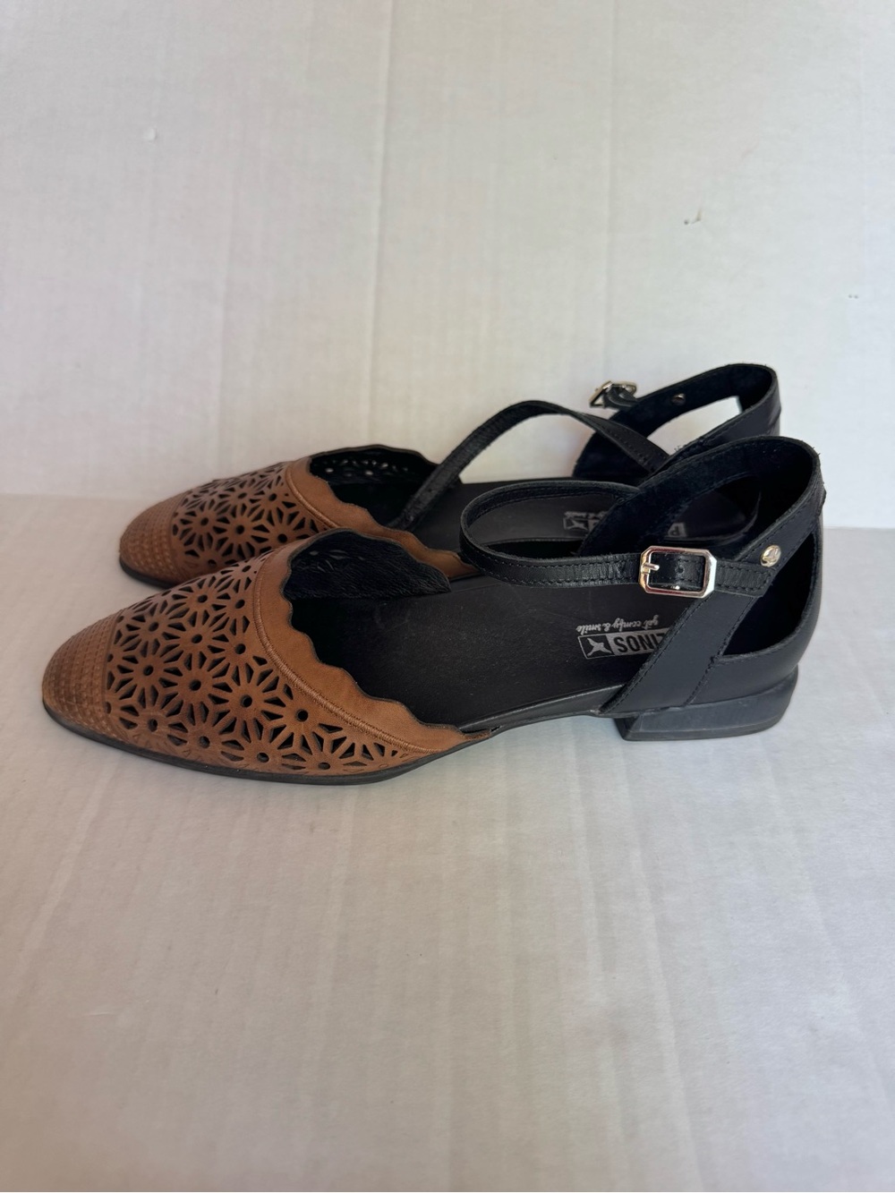 Pikolinos Benissa Flat Leather Sandals - Picture 5 of 13